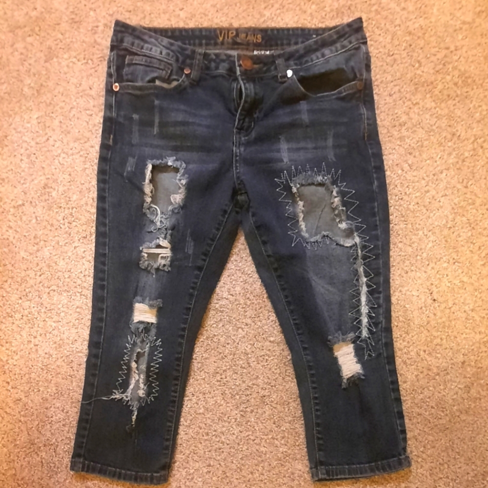 Ripped Jean Capri